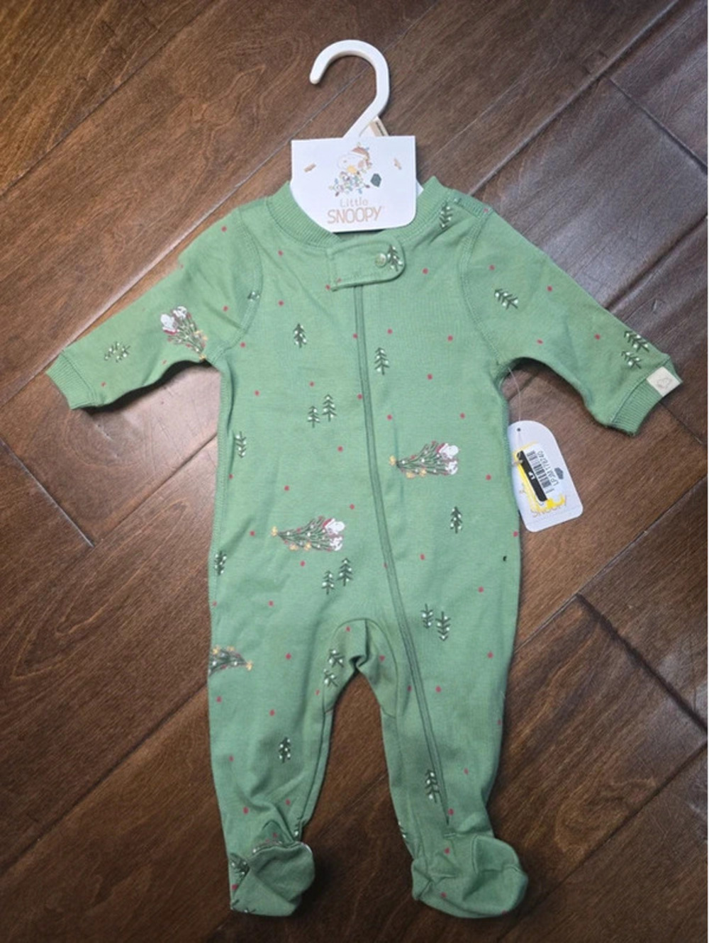 Newborn brand new snoopy, christmas pajamas, item 555G8